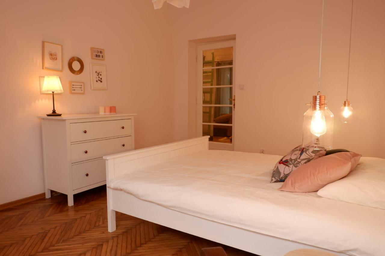 Singer Apartment Old Town Krasków Dış mekan fotoğraf