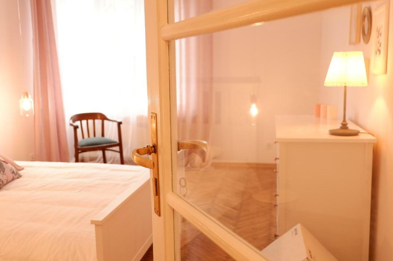 Singer Apartment Old Town Krasków Dış mekan fotoğraf